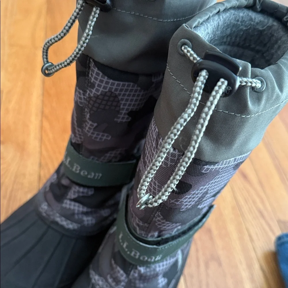 L.L. Bean Black and Gray Camouflage Snow Boots - Picture 6 of 7